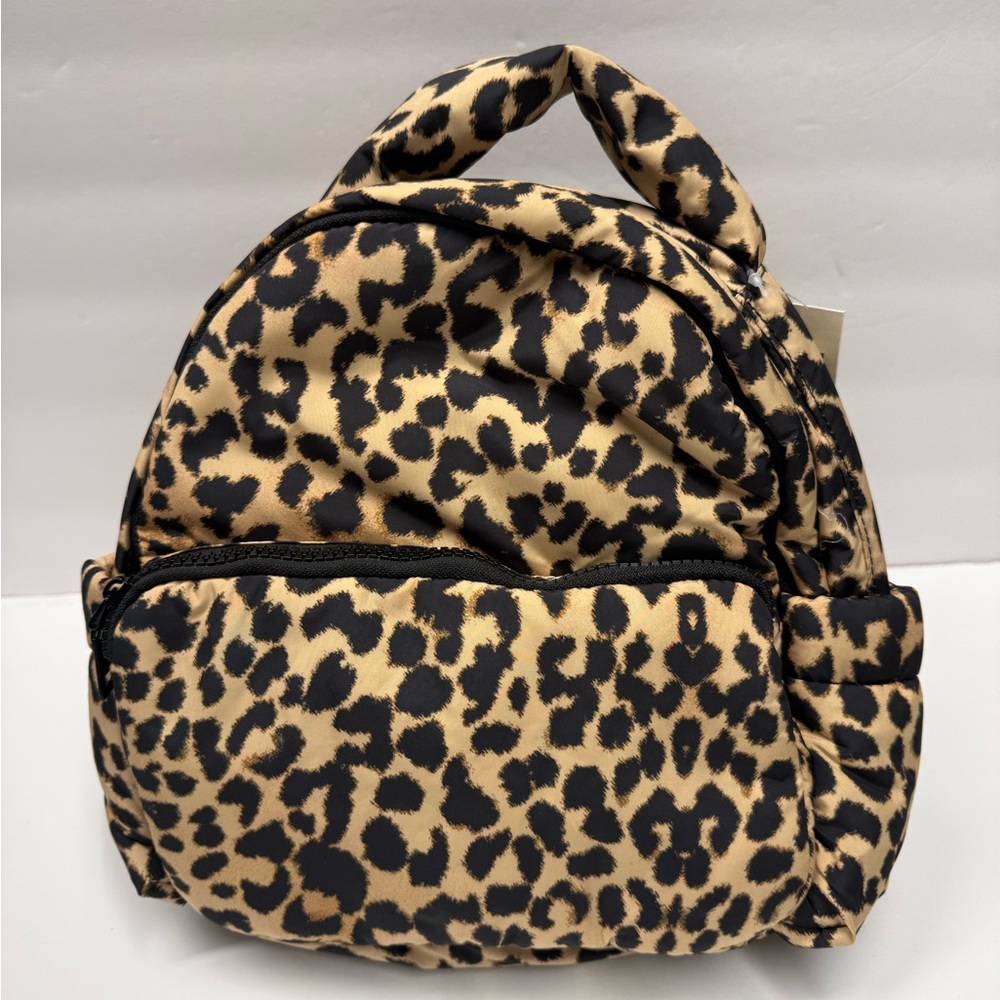 No Boundaries Women’s Hands Free Puffy Mini Backpack, Leopard - Picture 4 of 8